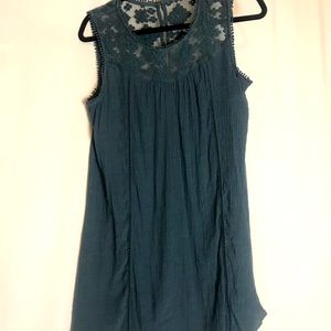 Sleeveless dress